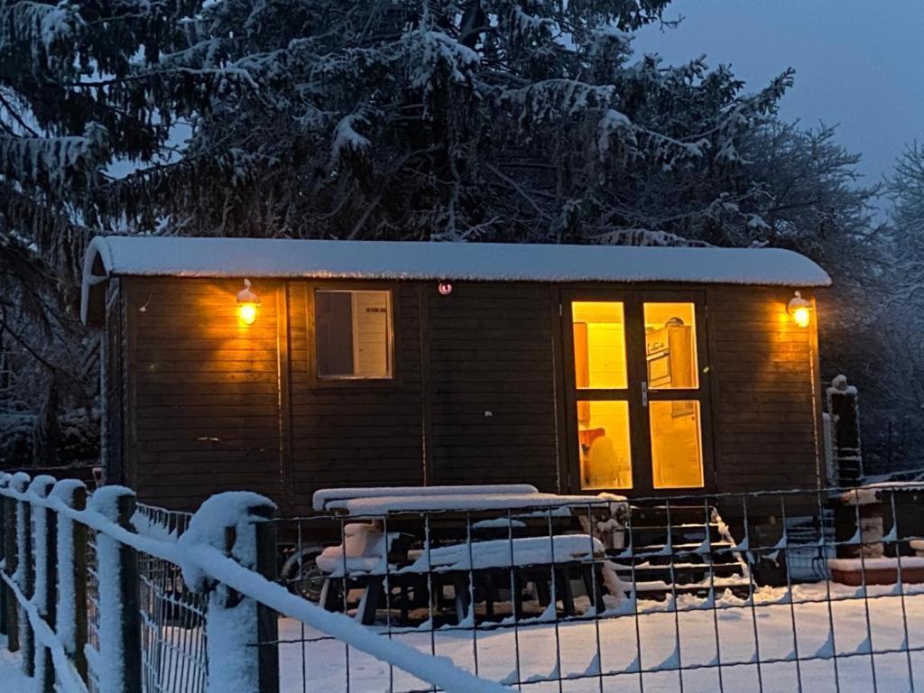 Pipowagen Monceau-En-Ardenne Villa Bievre Bagian luar foto